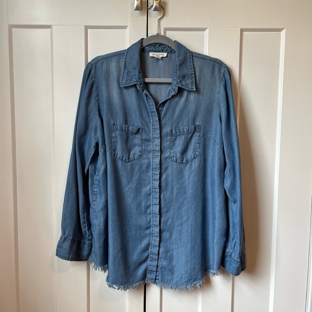 BEACHLUNCHLOUNGE Blue Denim Button Down Shirt with Raw Hem